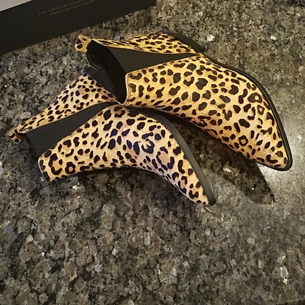 Steve Madden Jerry Gore Leopard Bootie - Picture 6 of 7